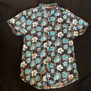 Free Planet shirt // size L